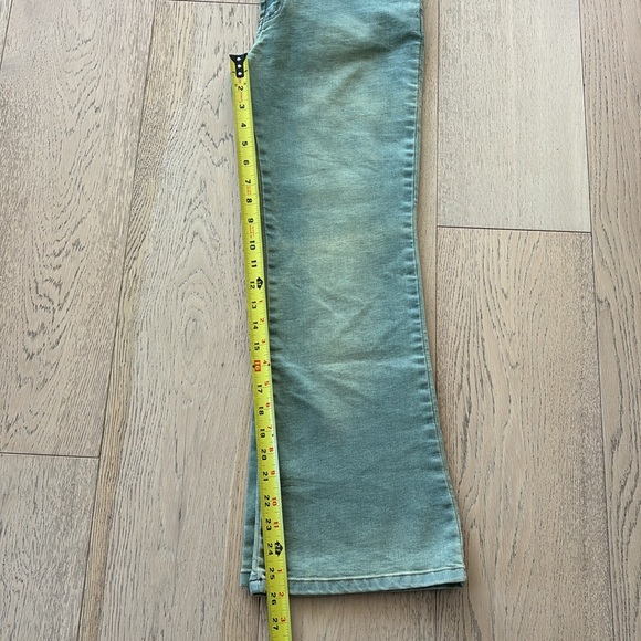 Y2K Flared Jeans - Picture 10 of 12